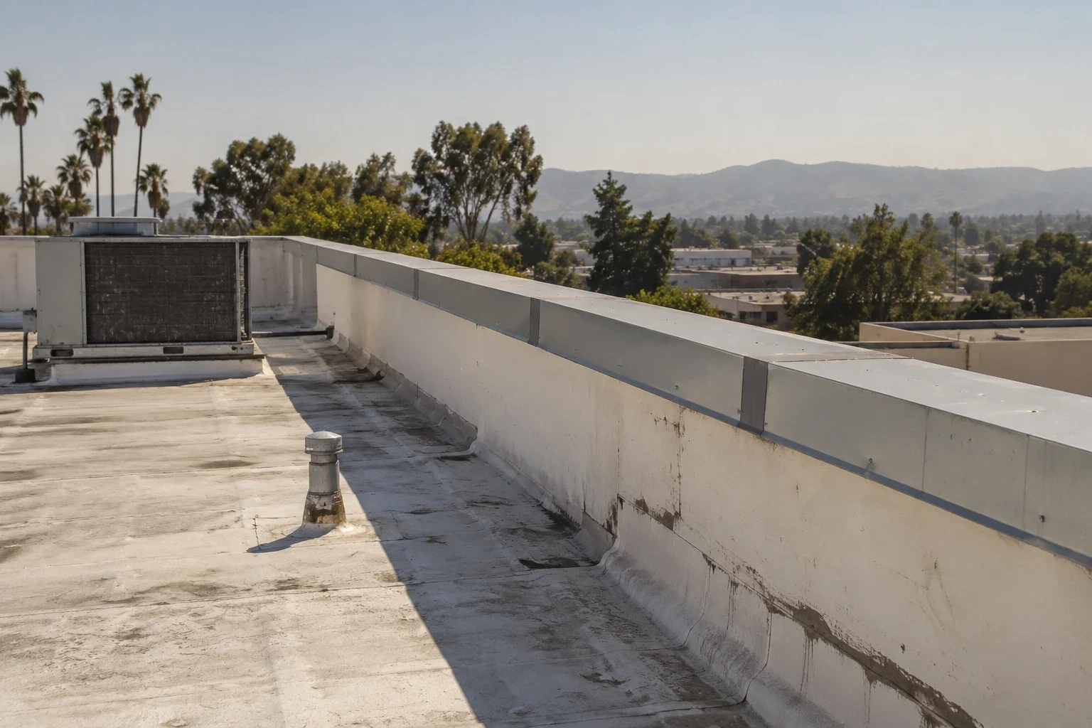 Reconstructing the logistics roof's edge connection